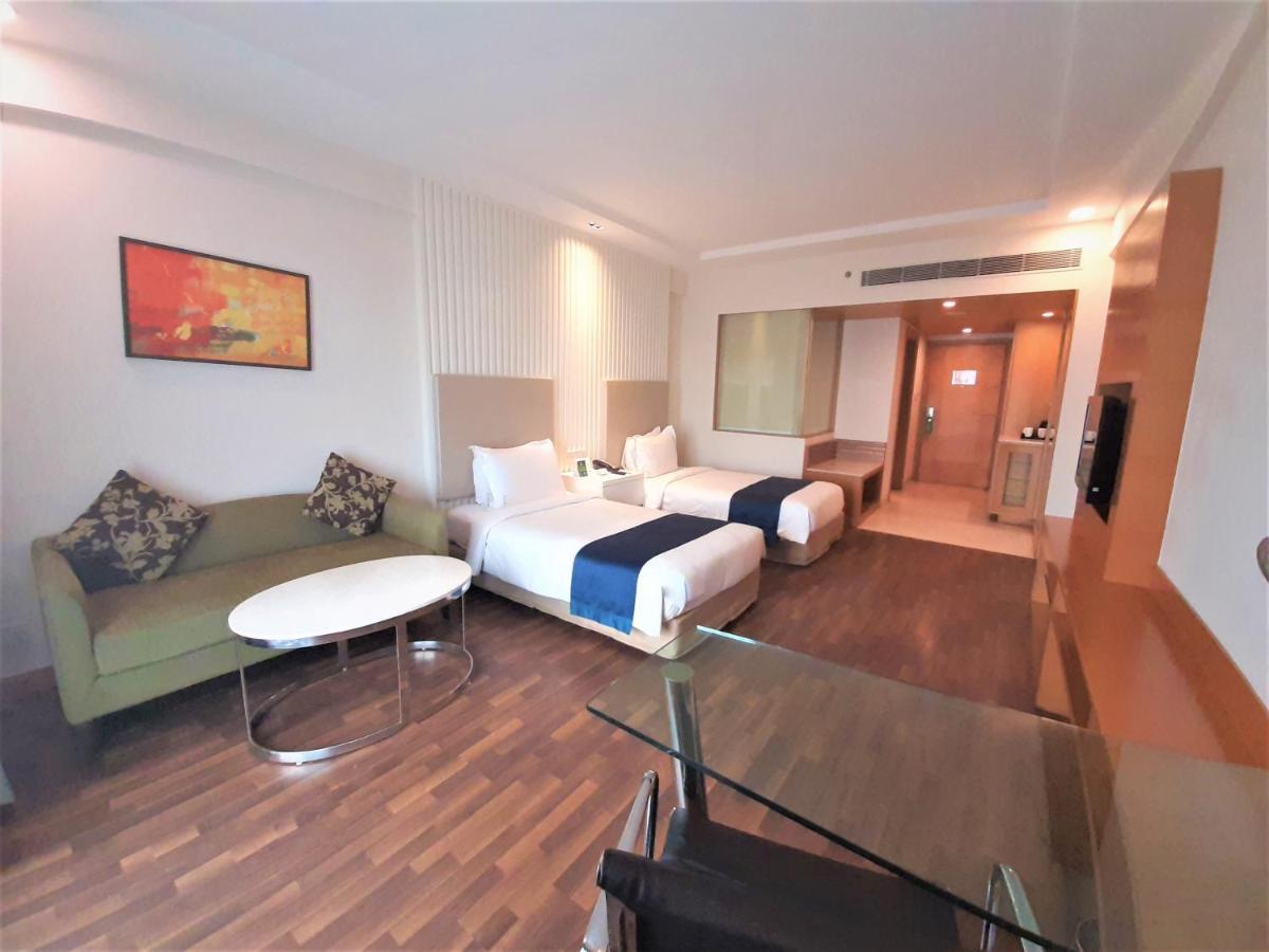 Holiday Inn Amritsar Ranjit Avenue By Ihg Εξωτερικό φωτογραφία