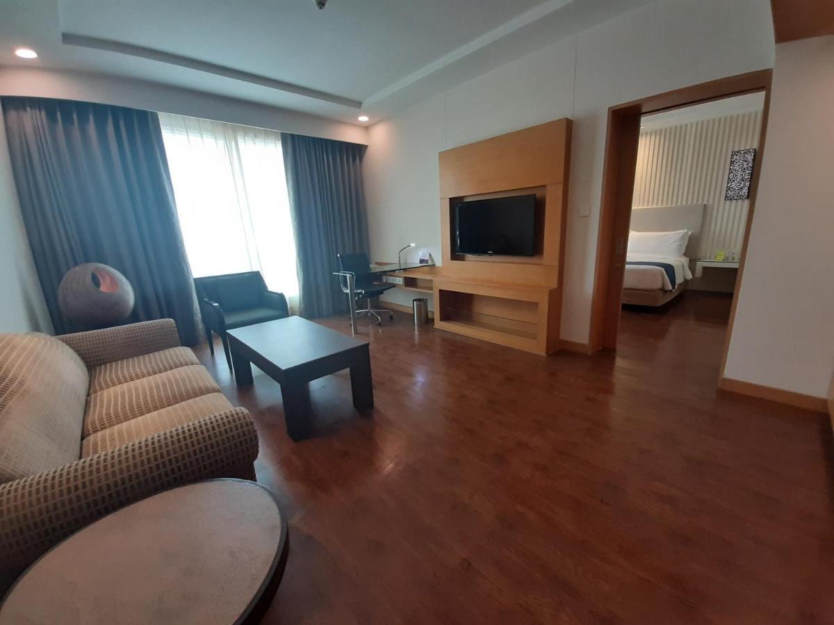 Holiday Inn Amritsar Ranjit Avenue By Ihg Εξωτερικό φωτογραφία