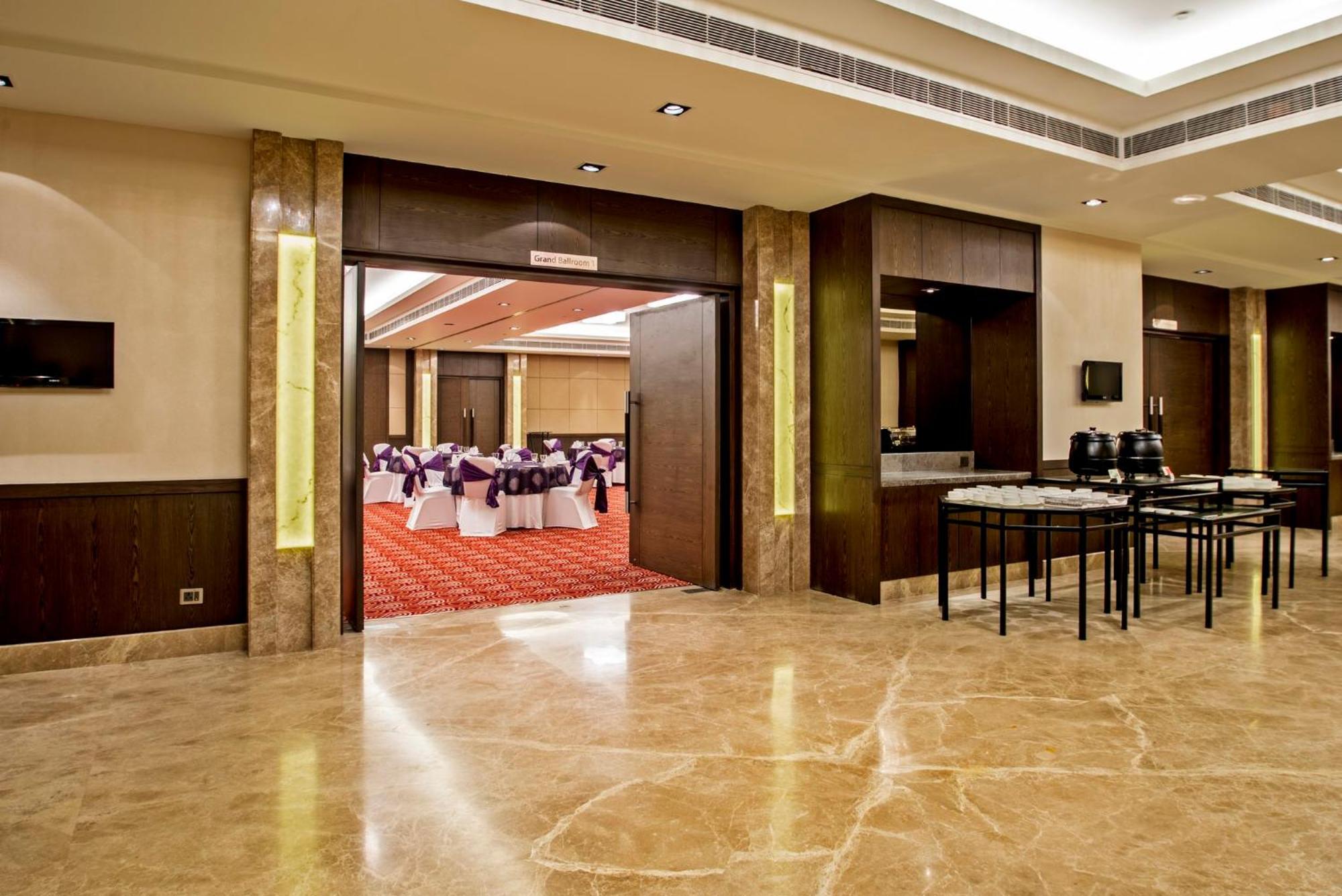 Holiday Inn Amritsar Ranjit Avenue By Ihg Εξωτερικό φωτογραφία